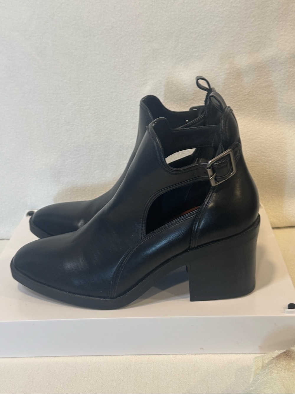 Mia Women's Black Cutout Block Heel Ankle Boots